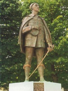 Statua di Pietro Fortunato Calvi