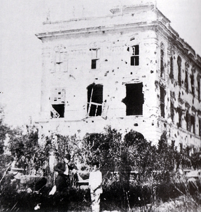 Resti di Palazzo Valentini dopo la violenta battaglia sul colle Gianicolo a Roma nel 1848